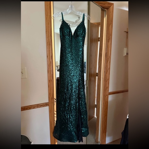 Sherri Hill Gown - Picture 2 of 6